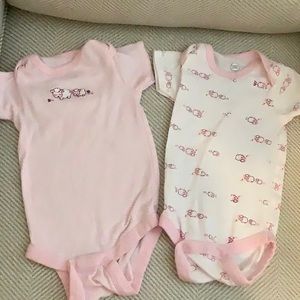 Bodysuit bundle. 3-6 month